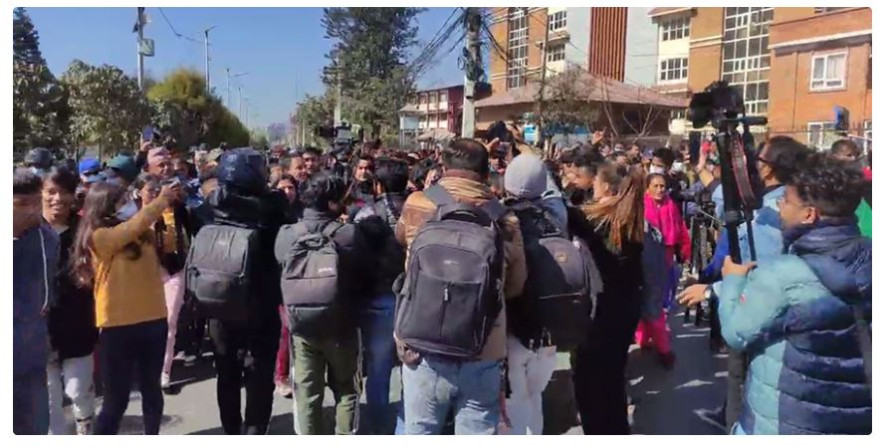 काठमाडौंमा रवि लामिछानेको पक्षमा प्रदर्शन